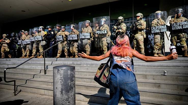 Chicago Mayor Backs National Guard Deployment Amid Escalating Anti-ICE Protests, Sparking Bipartisan Backlash